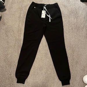Men’s Figs Tansen black scrub joggers. XS. NEW!